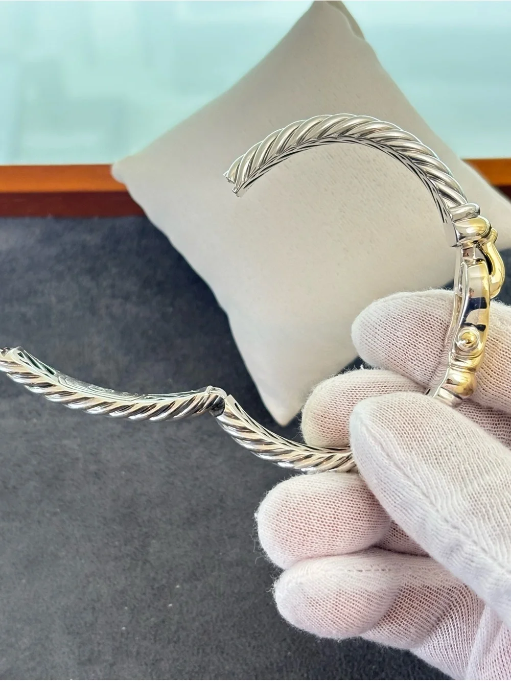 David Yurman 925 & 18k Gold 10mm Buckle Cable Bracelet-Medium